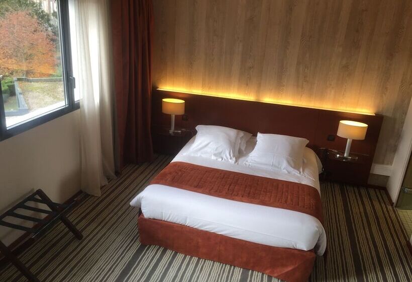 غرفة قياسية, Du Casino