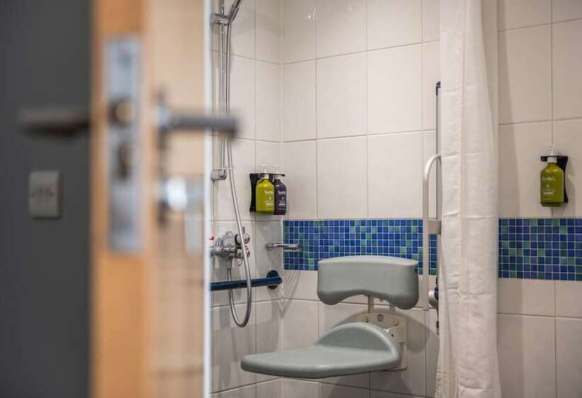 장애인을 위한 스탠다드 룸, Holiday Inn Express Ramsgate – Minster, An Ihg