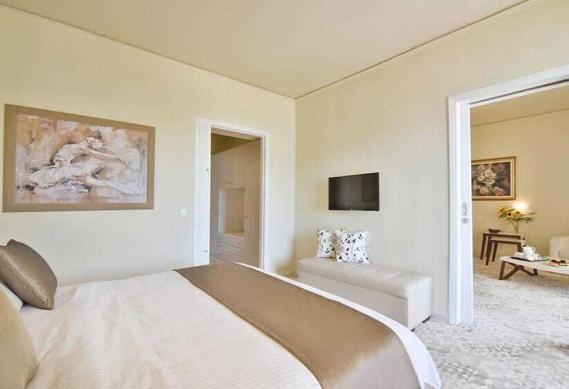 시니어 스위트, Ionion Star