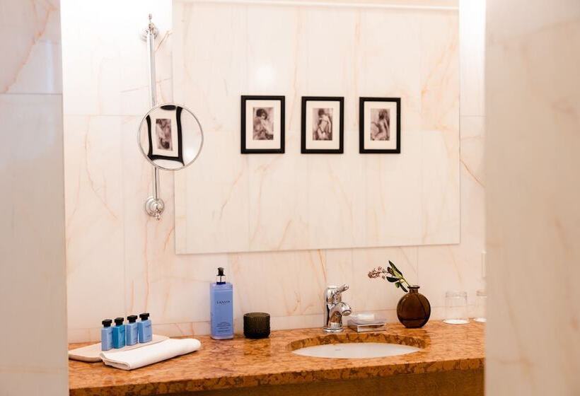 سوییت, Leopolis