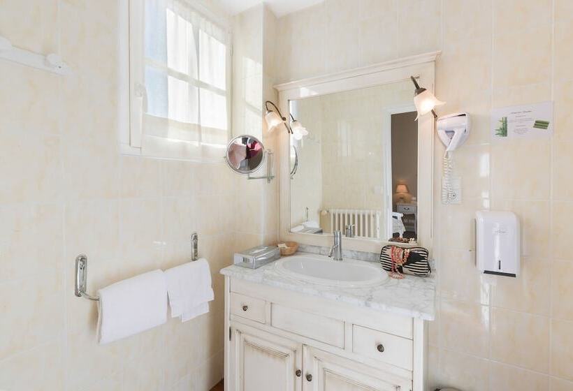 Номер Комфорт, Logis Hôtel Le Beaulieu