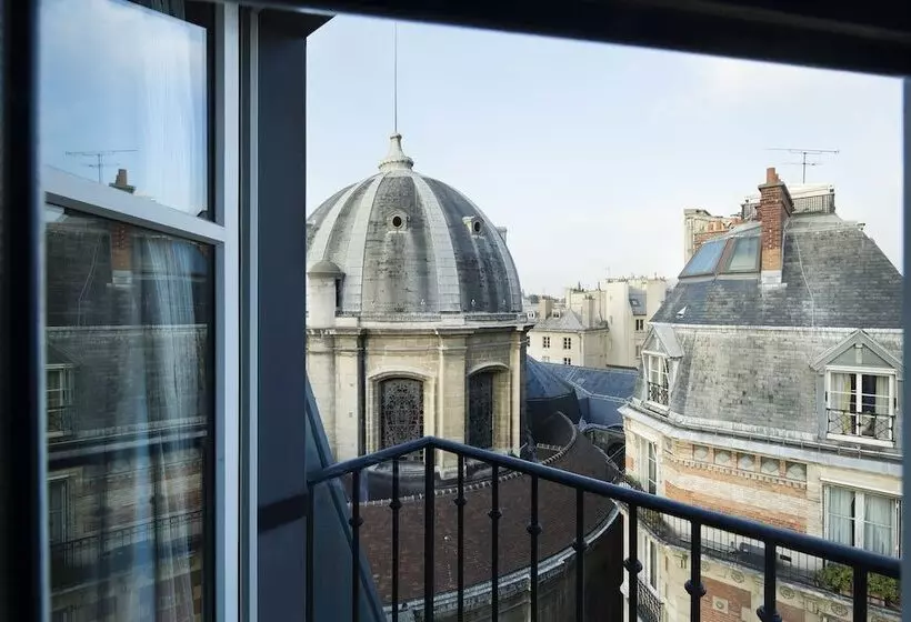 سوییت خانوادگی, Lumen Paris Louvre