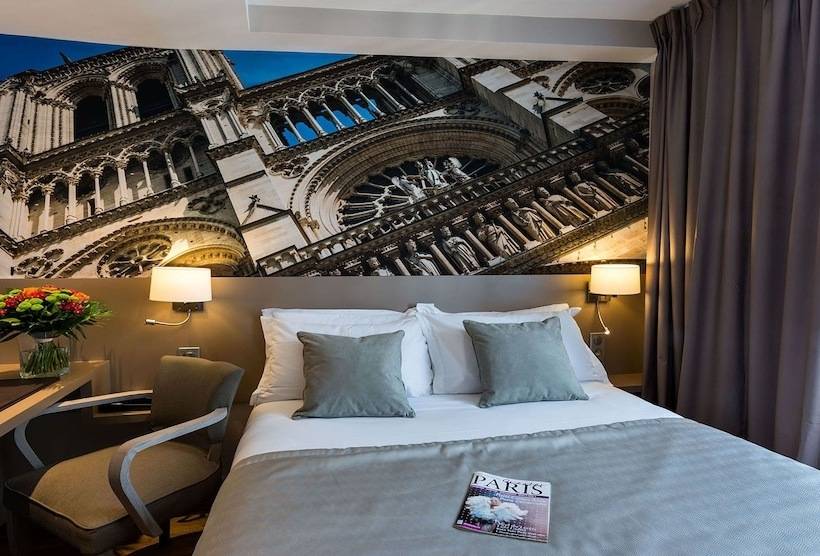 اتاق اجرایی سه نفره, Midnight Hotel Paris