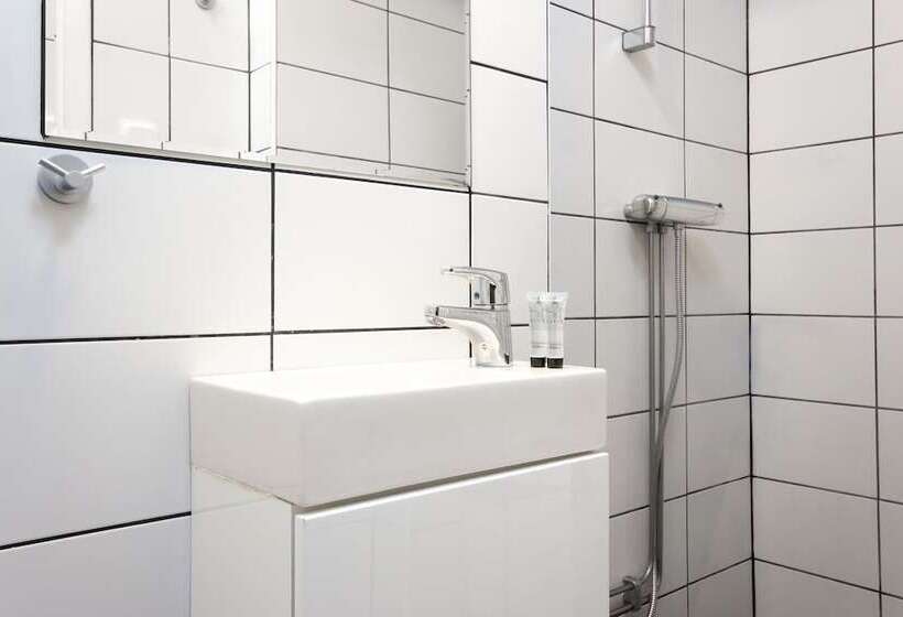 غرفة قياسية فردية, Quality Hotel Carlia