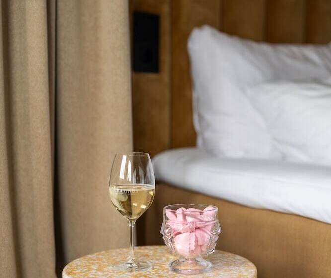 غرفة قياسية, Quality Hotel Carlia