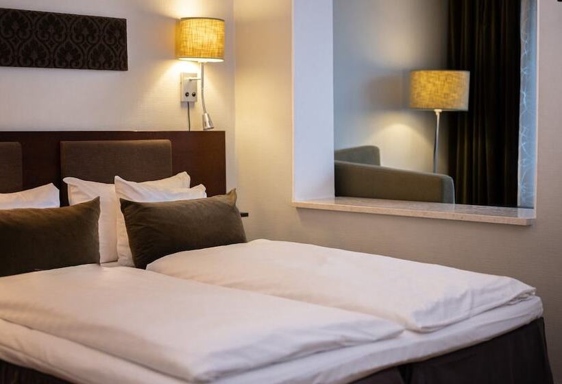 غرفة عائلية, Quality Hotel Carlia