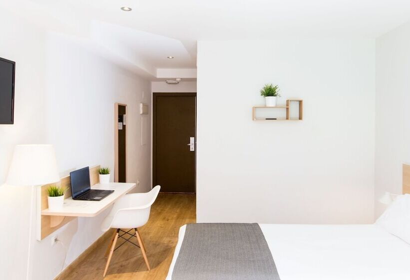 اتاق استاندارد سه نفره, Rooms Ciencias