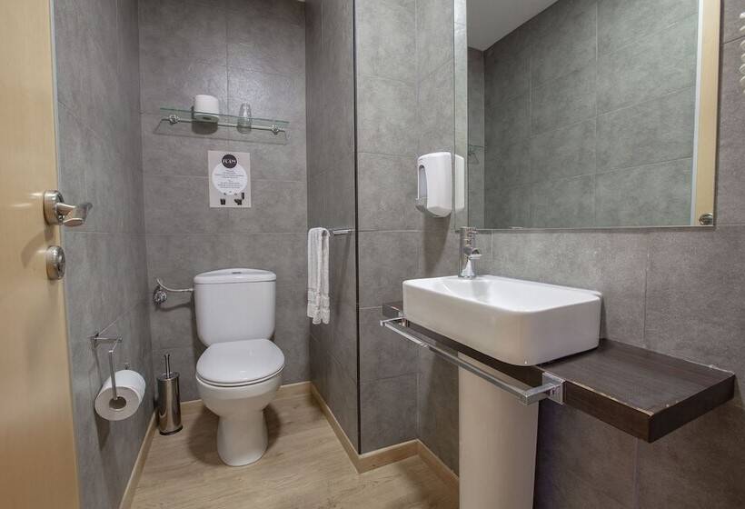 غرفة قياسية رباعية, Rooms Ciencias