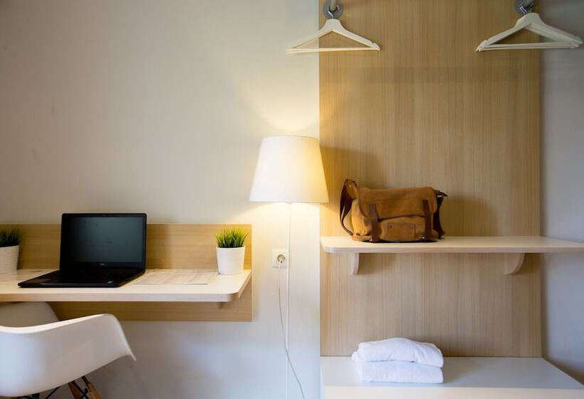 اتاق استاندارد چهار تخته, Rooms Ciencias