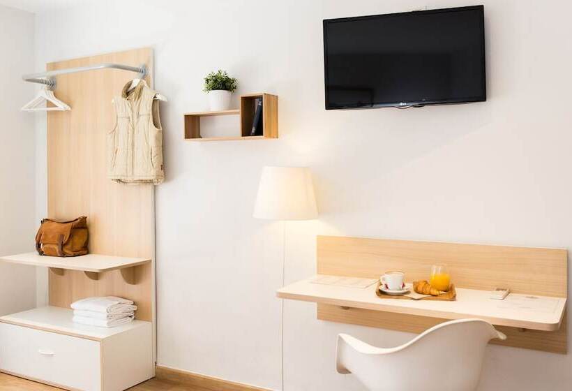 غرفة قياسية رباعية, Rooms Ciencias