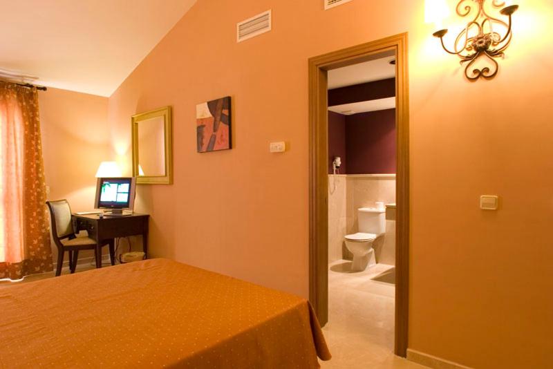 수피리어 룸, Sierra Hidalga