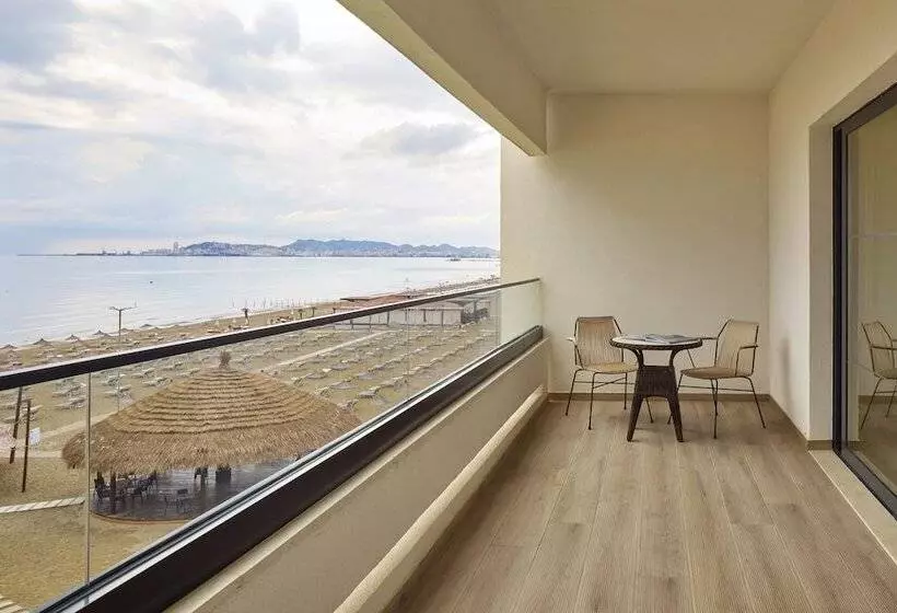 سوییت, Sol Tropikal Durres