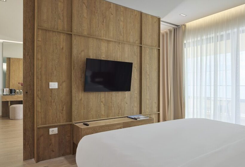 סוויטה, Sol Tropikal Durres