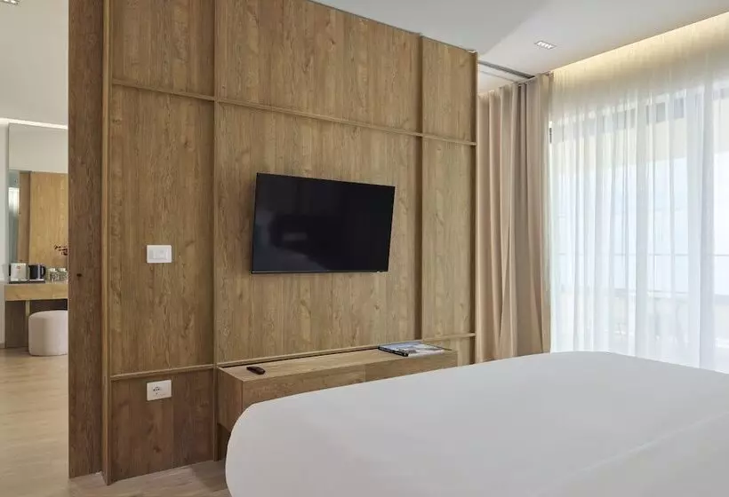 سوییت, Sol Tropikal Durres