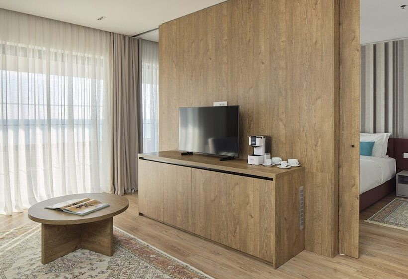 סוויטה, Sol Tropikal Durres