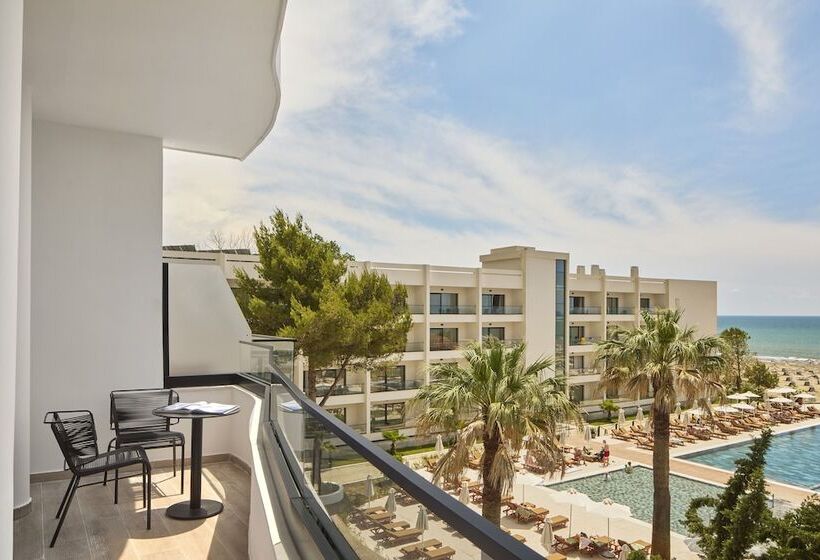 주니어 스위트, Sol Tropikal Durres