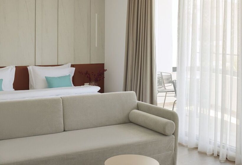 סוויטת ג'וניור, Sol Tropikal Durres