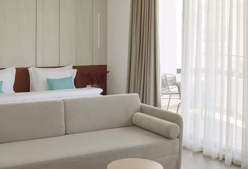 سوییت جونیور, Sol Tropikal Durres