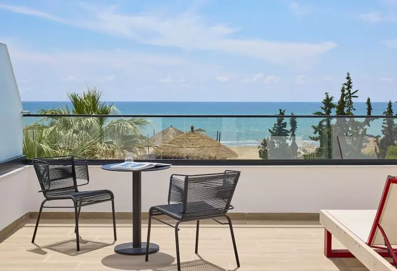 سوئیت جونیور با تراس, Sol Tropikal Durres
