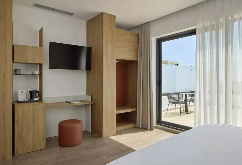 سوئیت جونیور با تراس, Sol Tropikal Durres