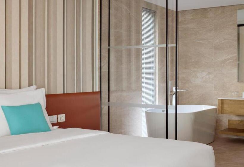 סוויטה, Sol Tropikal Durres