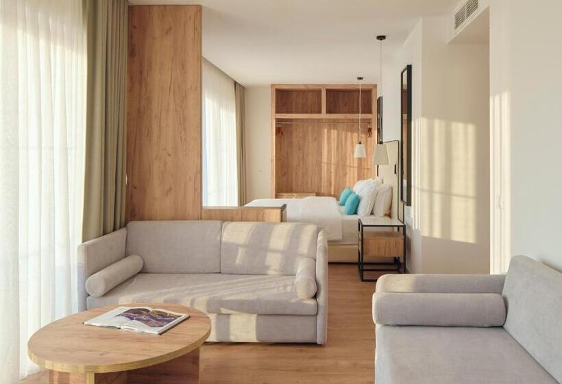 חדר משפחתי, Sol Tropikal Durres