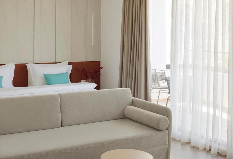 סוויטת ג'וניור, Sol Tropikal Durres