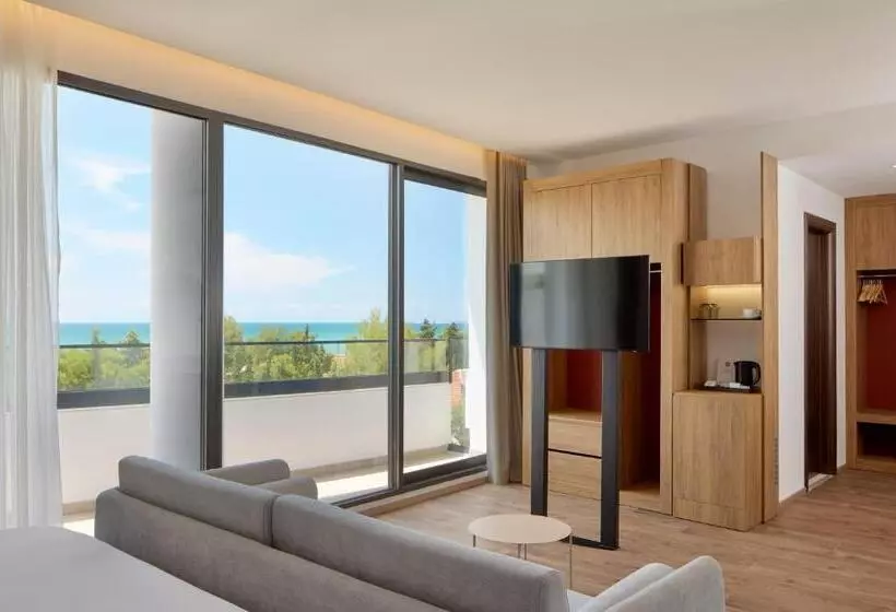 سوییت جونیور, Sol Tropikal Durres