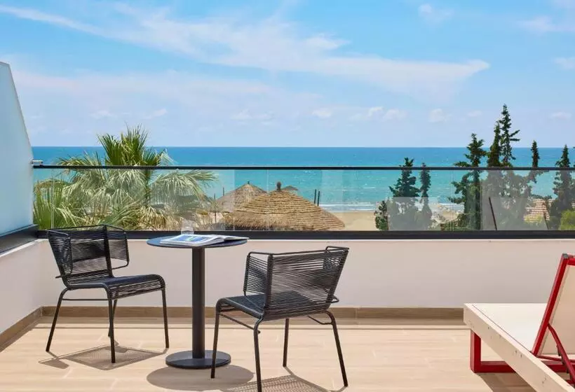 سوئیت جونیور با تراس, Sol Tropikal Durres