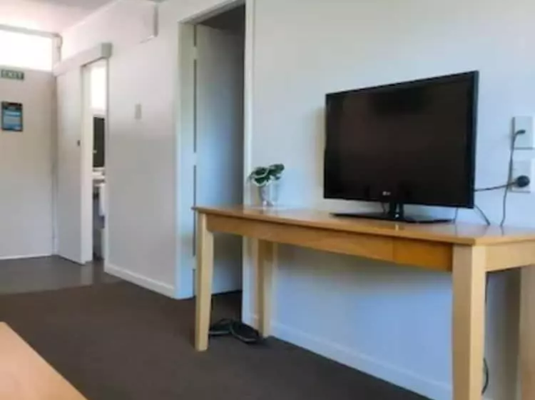 Family Room, The Avenue