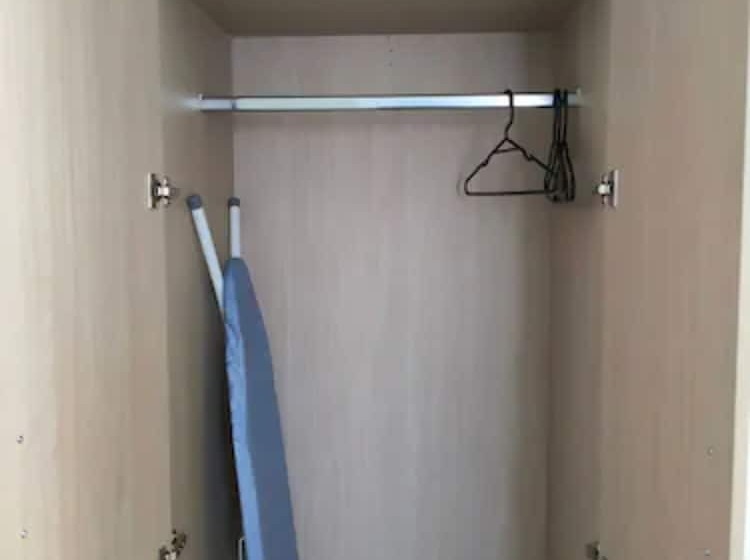 חדר דלוקס, The Avenue