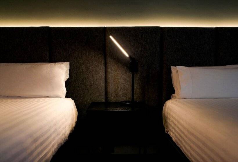 חדר דלוקס, The Avenue