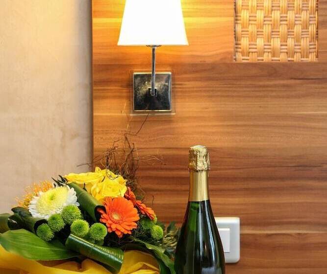 חדר קומפורט, The Originals City, Hôtel Colmar Gare