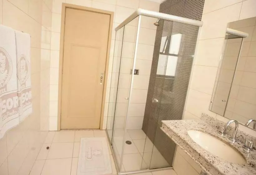 اتاق لوکس سه تخته, Windsor