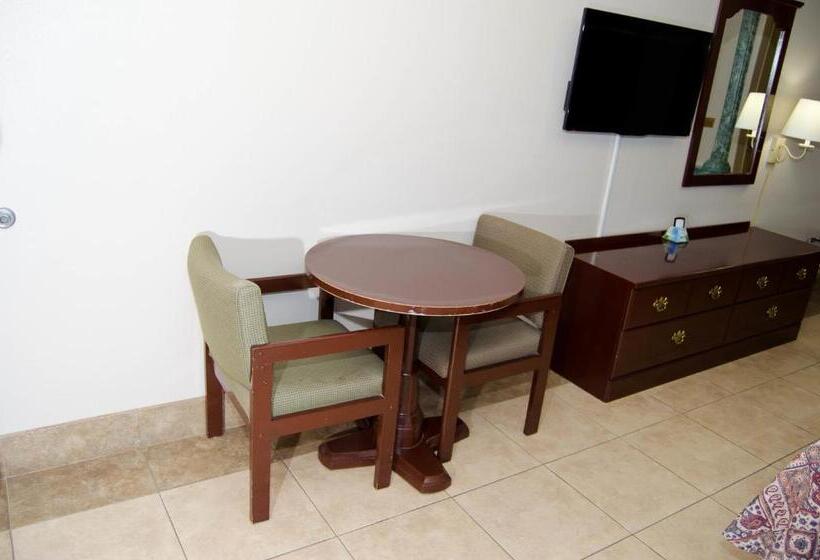 스탠다드 룸, Texas Inn And Suites City Center At University Dr