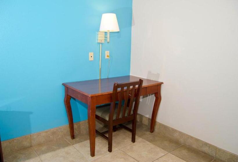 スタンダードルーム, Texas Inn And Suites City Center At University Dr