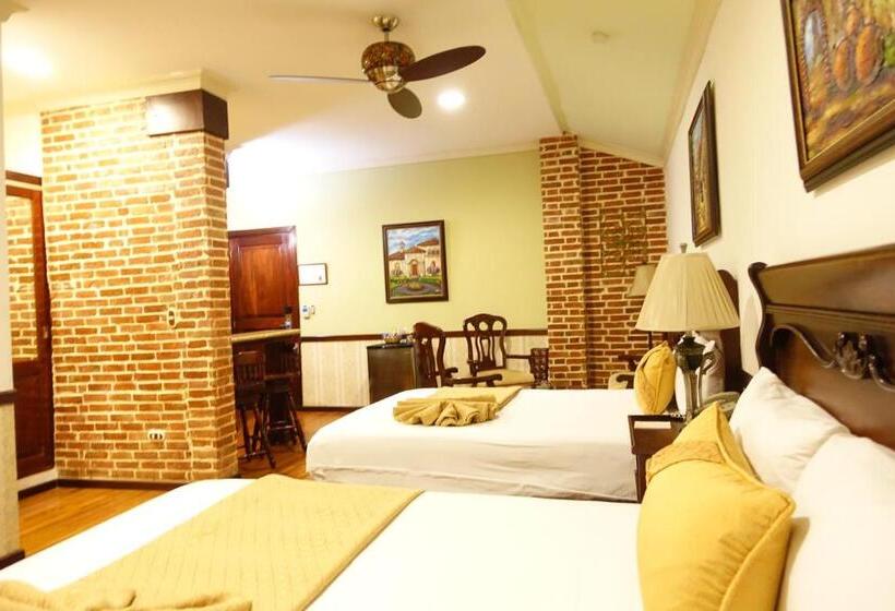 Deluxe Junior Suite, Platino Hotel & Casino