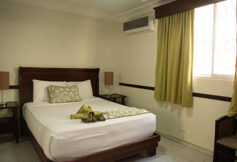 Executive Kamer, Platino Hotel & Casino