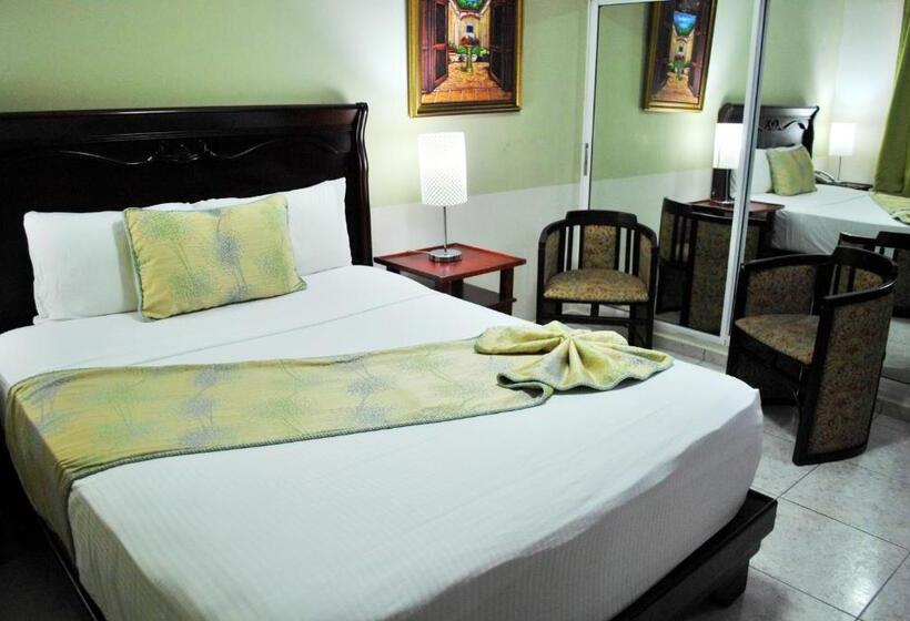 اتاق اجرایی, Platino Hotel & Casino