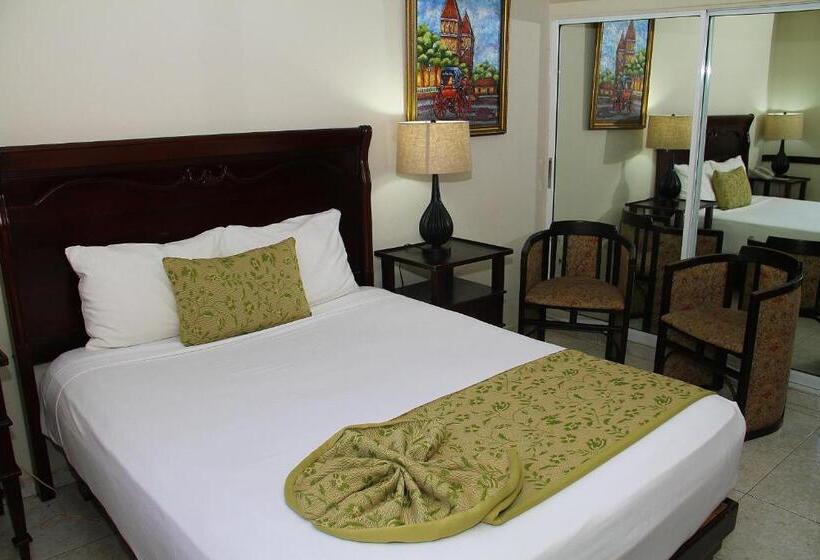 Executive Kamer, Platino Hotel & Casino