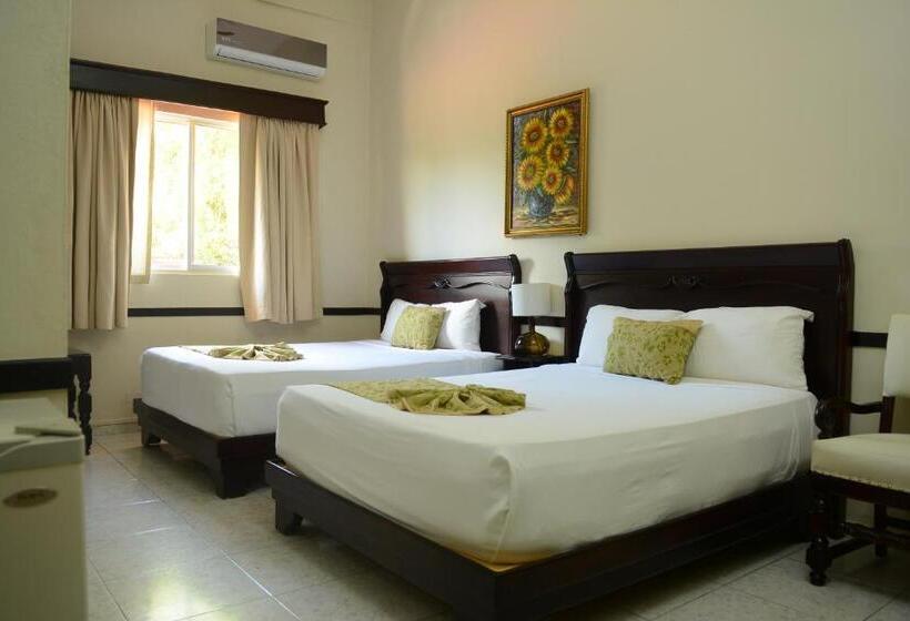 سوییت جونیور, Platino Hotel & Casino