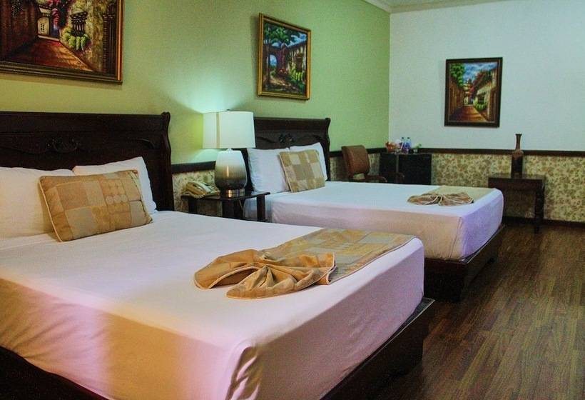 سوییت جونیور لوکس, Platino Hotel & Casino