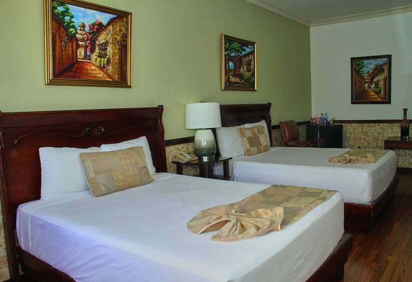 سوییت جونیور لوکس, Platino Hotel & Casino