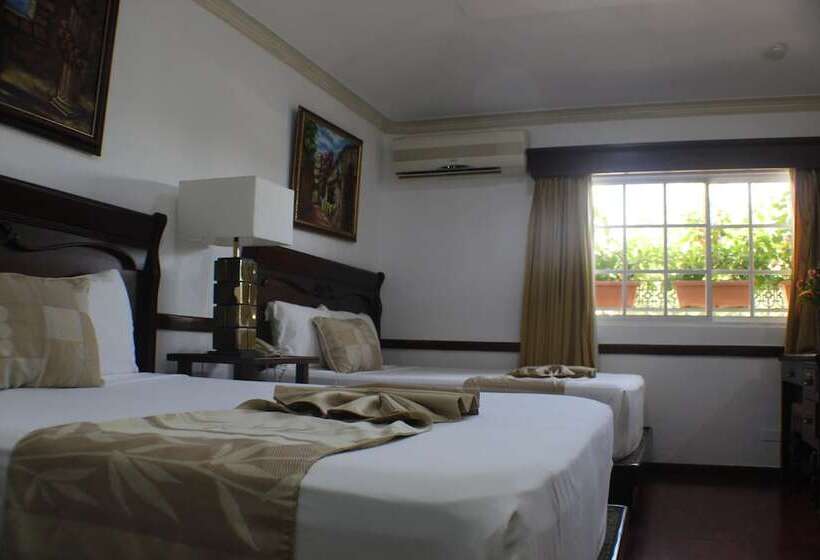 Deluxe Junior Suite, Platino Hotel & Casino