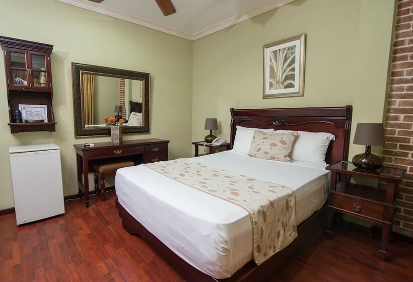 اتاق اجرایی, Platino Hotel & Casino