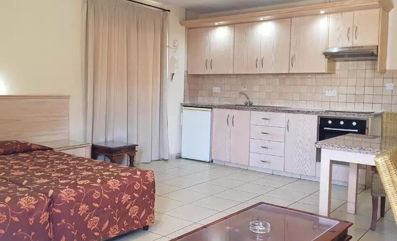 استودیوی استاندارد, Senator Hotel Apartments   Adults Only