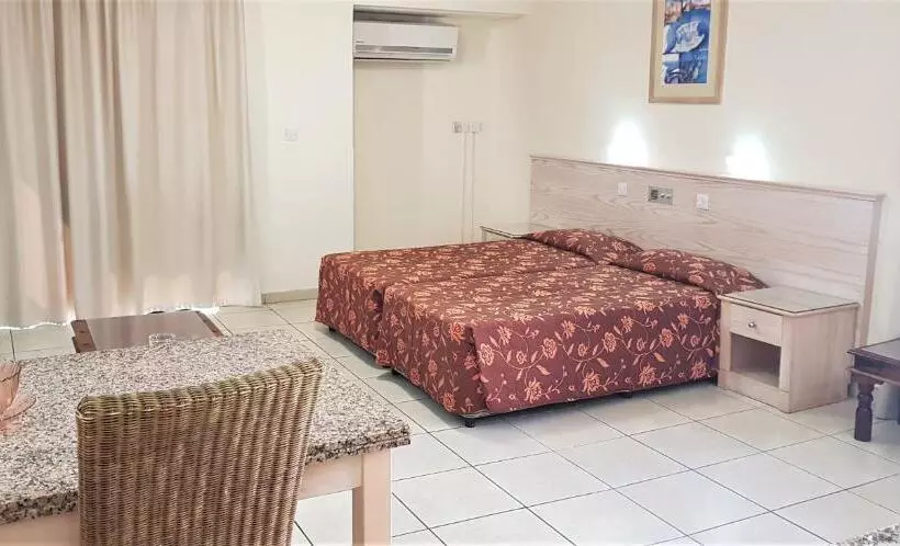 استودیوی استاندارد, Senator Hotel Apartments   Adults Only