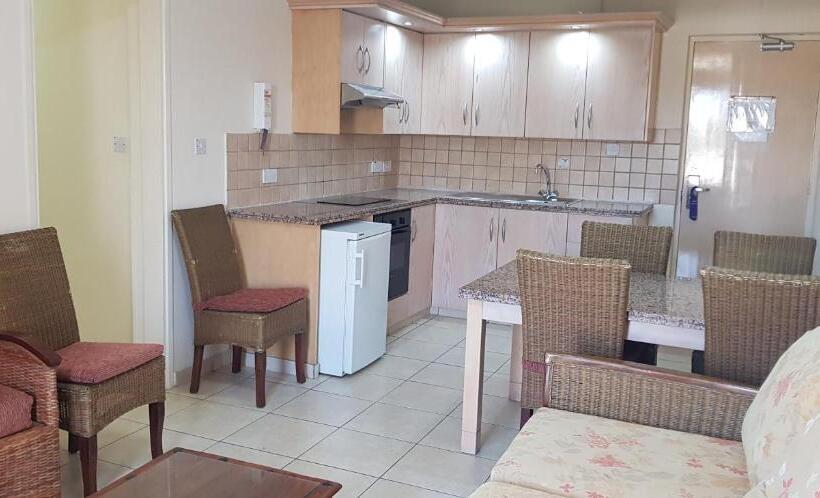 Апартаменты 2 Спальни, Senator Hotel Apartments Adults Only