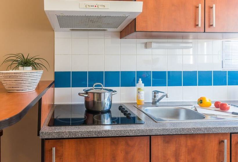 带2个卧室的公寓, Comfort Aparthotel Nantes La Beaujoire