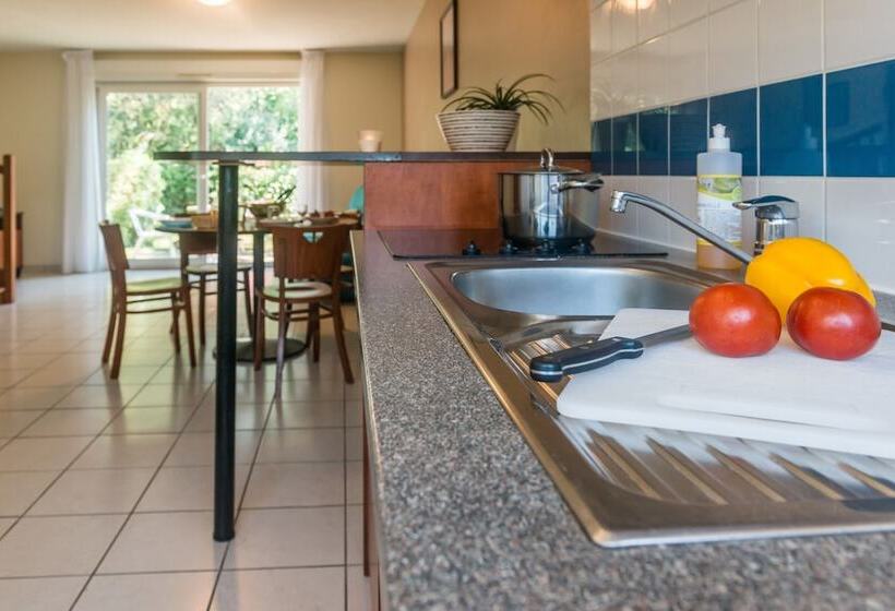 带3个卧室的公寓, Comfort Aparthotel Nantes La Beaujoire